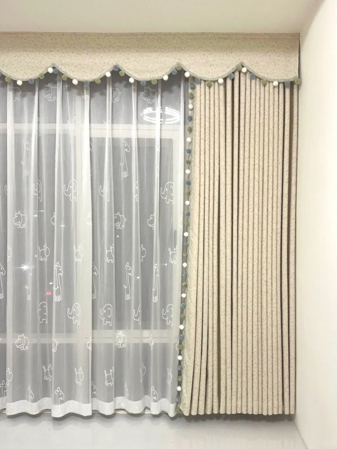 A Comprehensive Guide to Buying Living Room Curtains