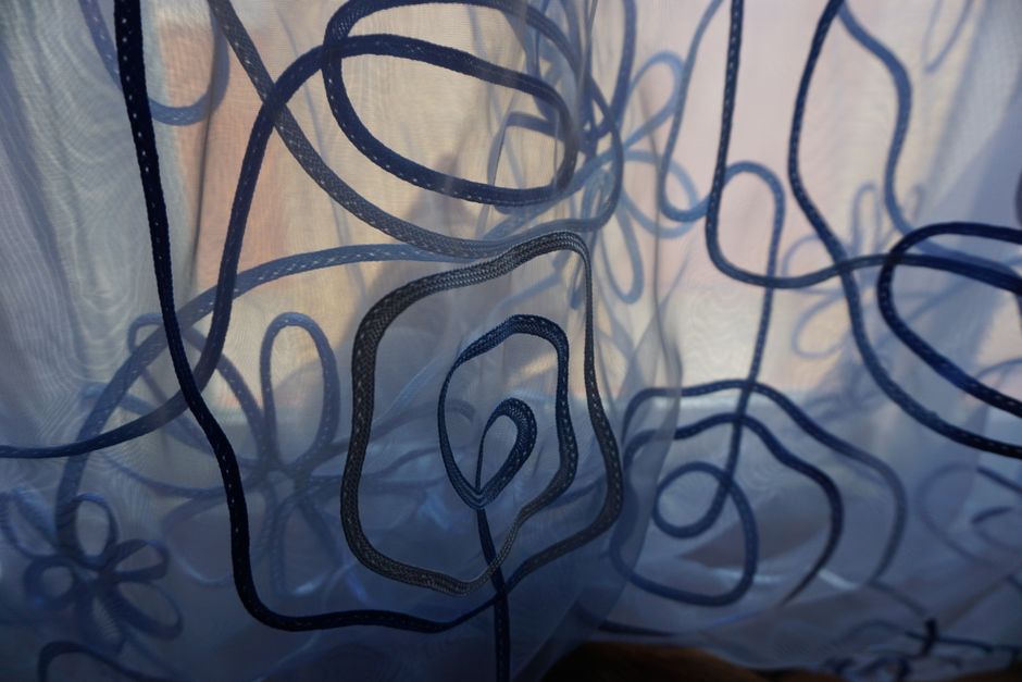 Installing Curtain Linings
