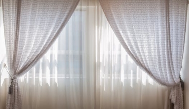 How Sheer Curtains Can Control Light in Your Living Room