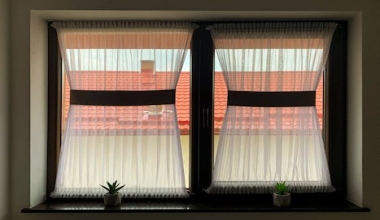 Sheer Curtain Ideas for Small Windows That Wow