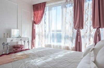 Velvet vs Sheer Curtains: Which Is Warmer in Winter?