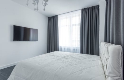 Velvet vs Blackout Curtains for Noise Reduction